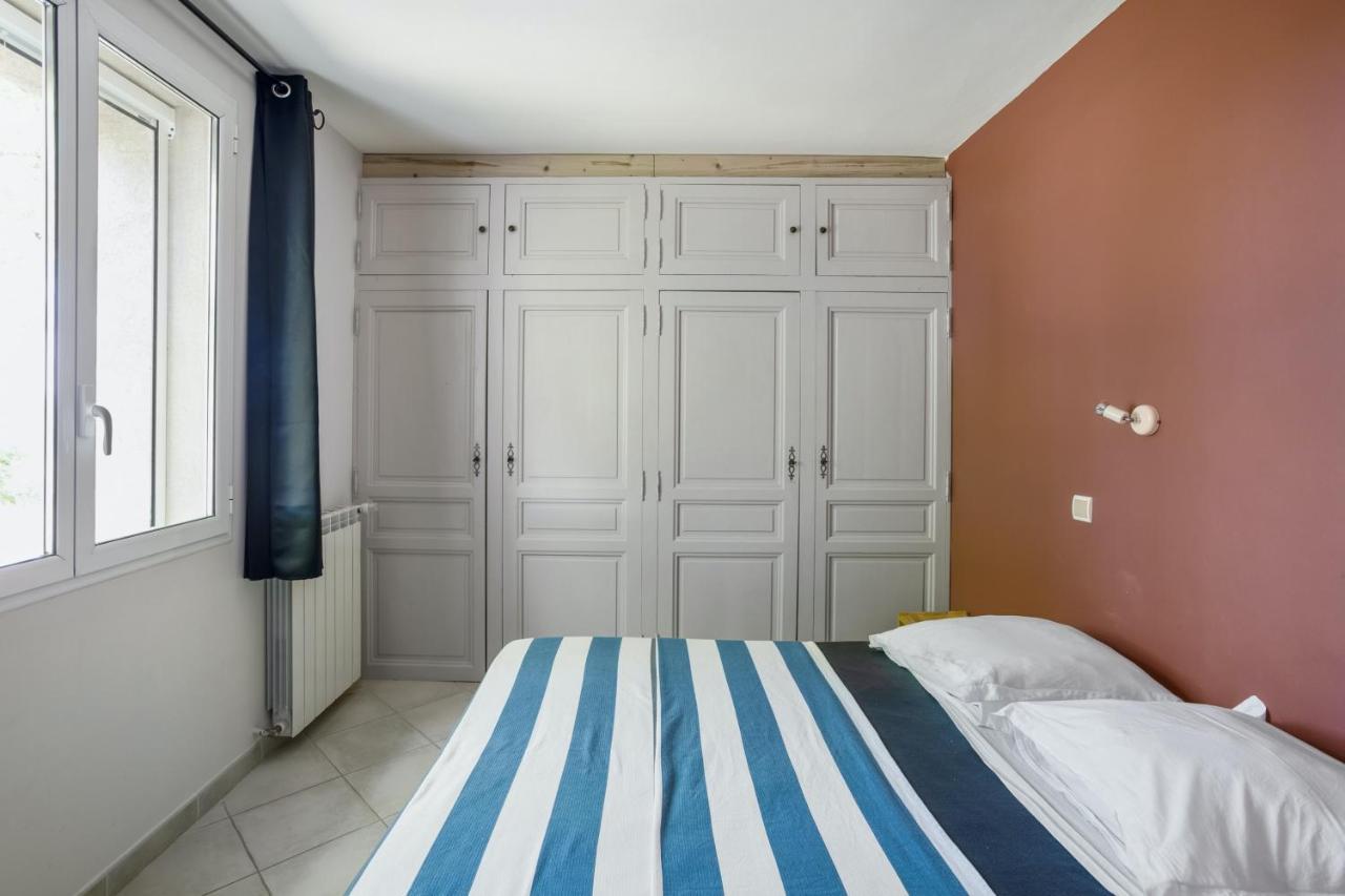 Villa Charmante A La Tour-D'Aigues Avec Piscine Privee エクステリア 写真